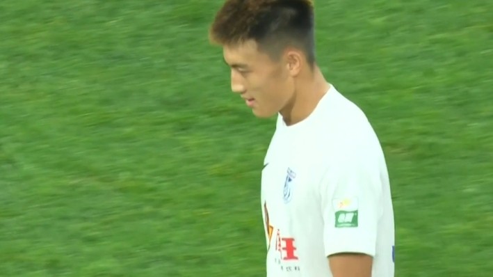 博主:赵佳楠与大连英博结束合同,加盟大连鲲城 新闻