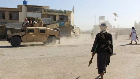 牛弹琴:一觉醒来,这两个邻国大打出手了 新闻