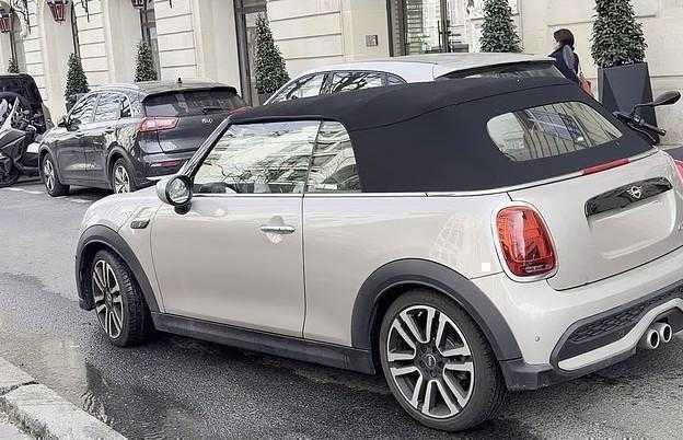 姆巴佩终于拿到驾照,巴黎街头选择MINI Cooper低调出行。 体育新闻 姆巴佩终于拿到驾照,巴黎街头选择MINI Cooper低调出行。 体育新闻