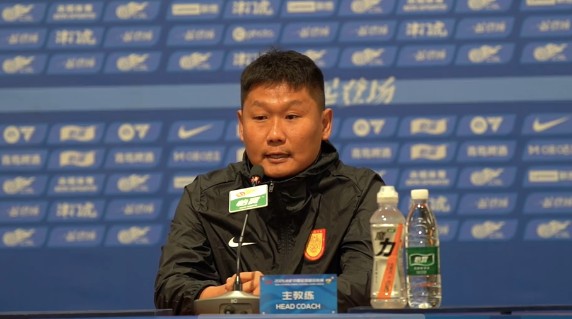 少帅刘建业备战首秀充满期待;重庆铜梁龙对阵津门虎,战术不设限追求精彩发挥。 体育新闻 少帅刘建业备战首秀充满期待;重庆铜梁龙对阵津门虎,战术不设限追求精彩发挥。 体育新闻