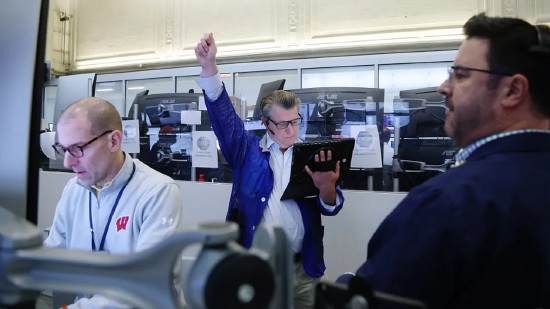 特朗普释放伊朗局势缓和信号,市场情绪出现明显转向。 股票财经 特朗普释放伊朗局势缓和信号,市场情绪出现明显转向。 股票财经 特朗普释放伊朗局势缓和信号,市场情绪出现明显转向。 股票财经