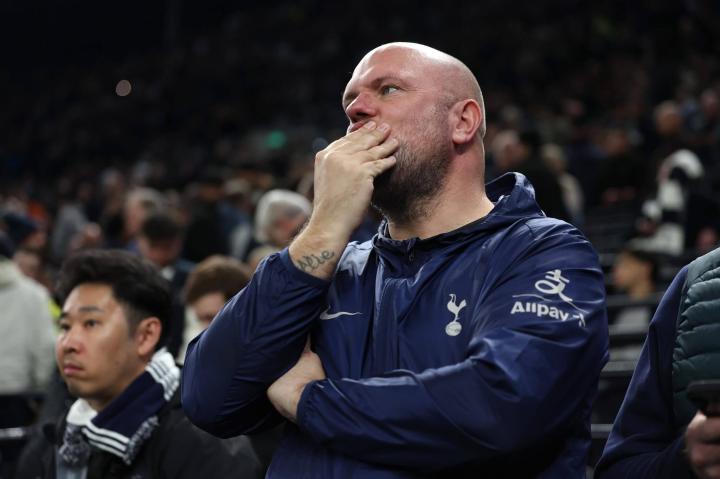 热刺主场惨败水晶宫,球迷心声如丧亲之痛。 体育新闻 热刺主场惨败水晶宫,球迷心声如丧亲之痛。 体育新闻