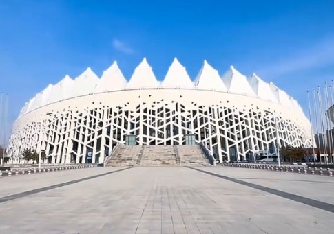 东北超联赛蓄势待发,长春队主场选定奥体公园;3.4万座席期待球迷热情助威。 体育新闻 东北超联赛蓄势待发,长春队主场选定奥体公园;3.4万座席期待球迷热情助威。 体育新闻