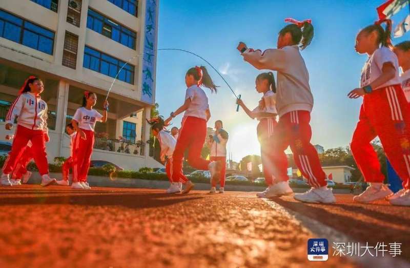 校园里的温柔守护:十点钟声响起,作业可以暂停,梦乡先来敲门! 教育招生