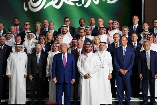 波斯湾曾是美国科技企业追逐人工智能新大陆的黄金地,如今却笼罩在无人机阴影之下。 IT技术 波斯湾曾是美国科技企业追逐人工智能新大陆的黄金地,如今却笼罩在无人机阴影之下。 IT技术