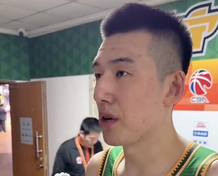  付豪赛后反思，第三节开局失准需深入剖析；北京队整体实力占据上风。 体育新闻