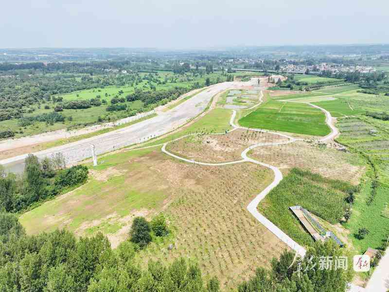 秦岭北麓春色满园;生态修复让田园画卷徐徐展开。 文化旅游