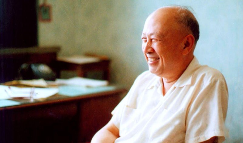 产业决策者:跨越式技术路径的战略先见与前瞻布局 企业服务