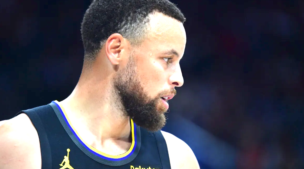  【情感共鸣】致那个曾经照亮无数人的三分雨：我们终将告别的勇士时代 体育新闻