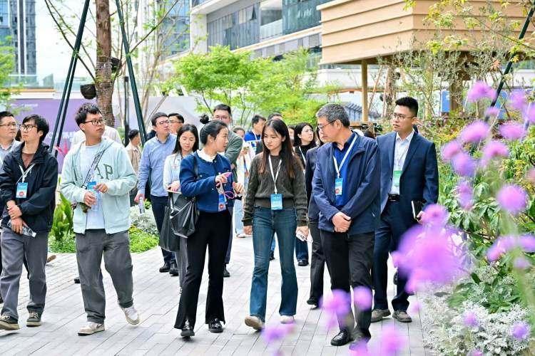 从「蓉漂」到「扎根」：一个普通青年在TOD保租房找到的家