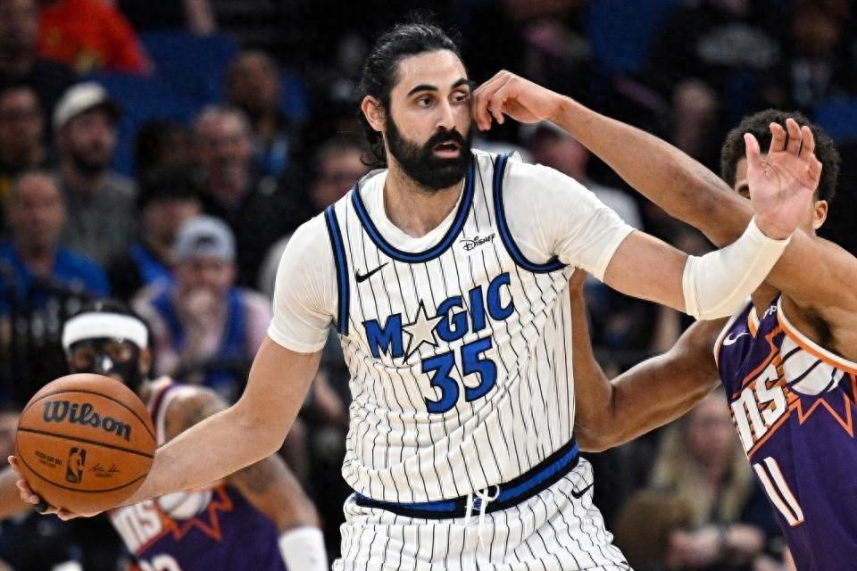  从三月份超神到四月份哑火：格林的周期性迷失与火箭交易决策的深层逻辑 体育新闻