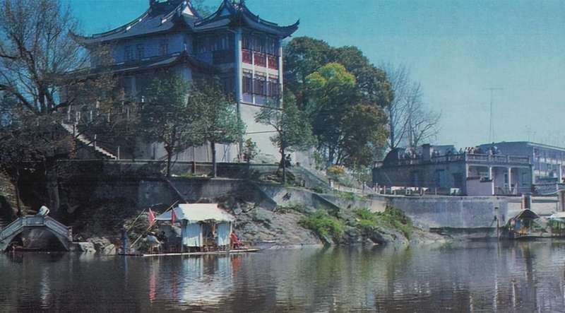  等了半个世纪的归乡路：两蒋棺椁背后的家族心事 新闻