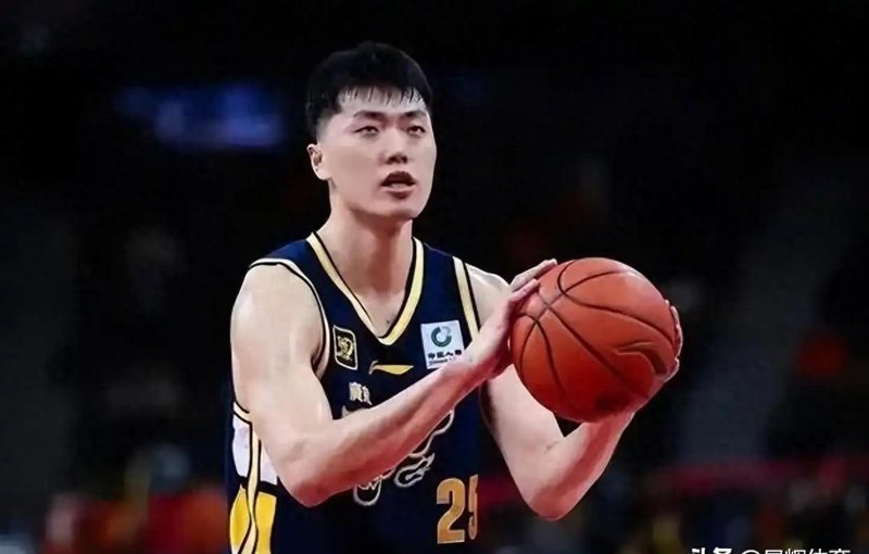  广东宏远四号位轮换困局：伤病潮下的战术解法与深层反思 体育新闻