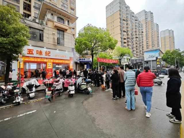 80万教训换来的选址算法：人流≠商流的实战复盘 新闻